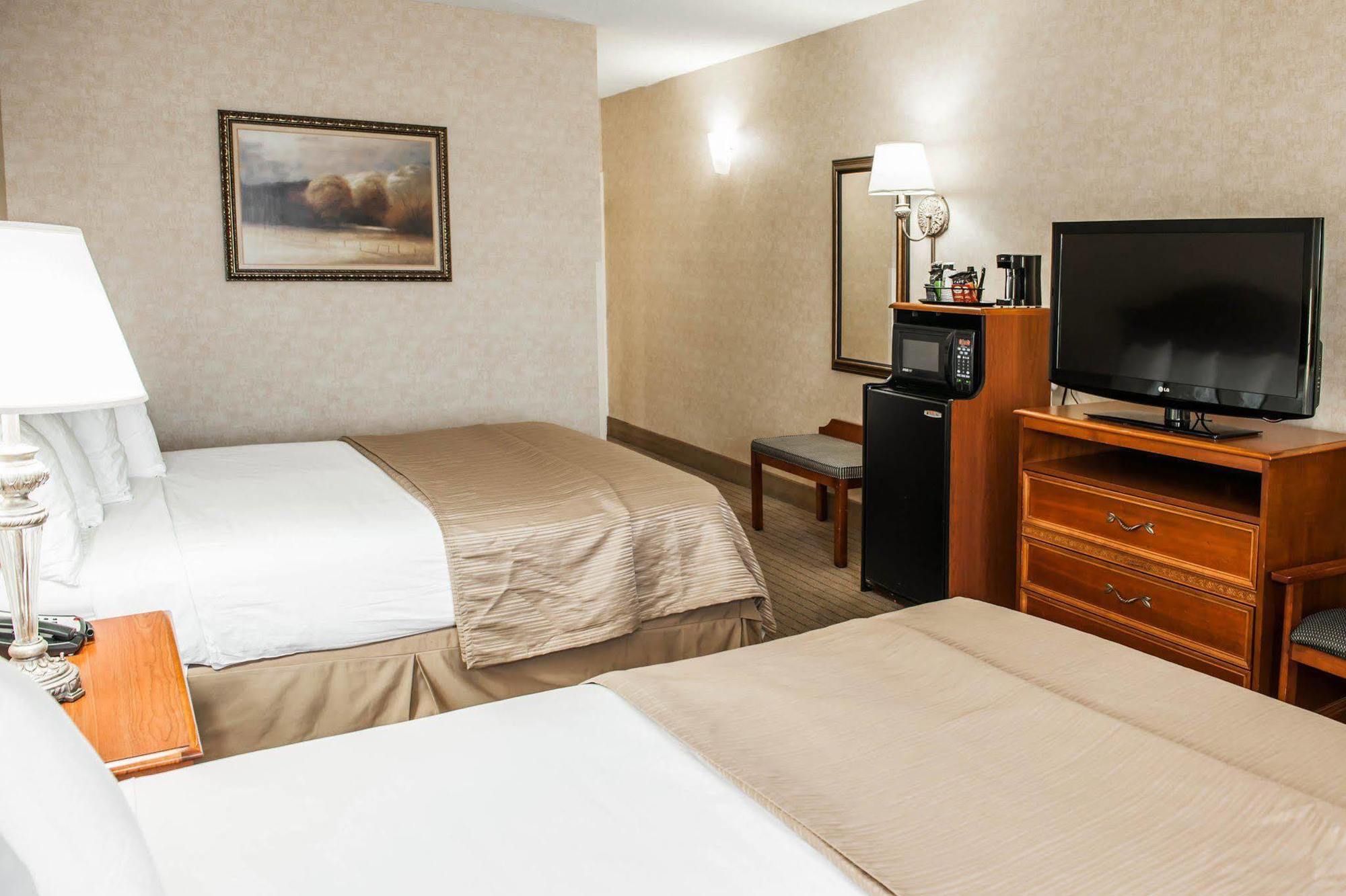 Quality Inn קסלטון מראה חיצוני תמונה